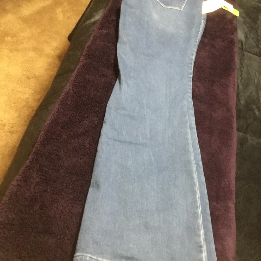 Jeans - Laurie Felt Pull-On BootCut (MED) Knit Clean Jean NICE! - Picture 4 of 10